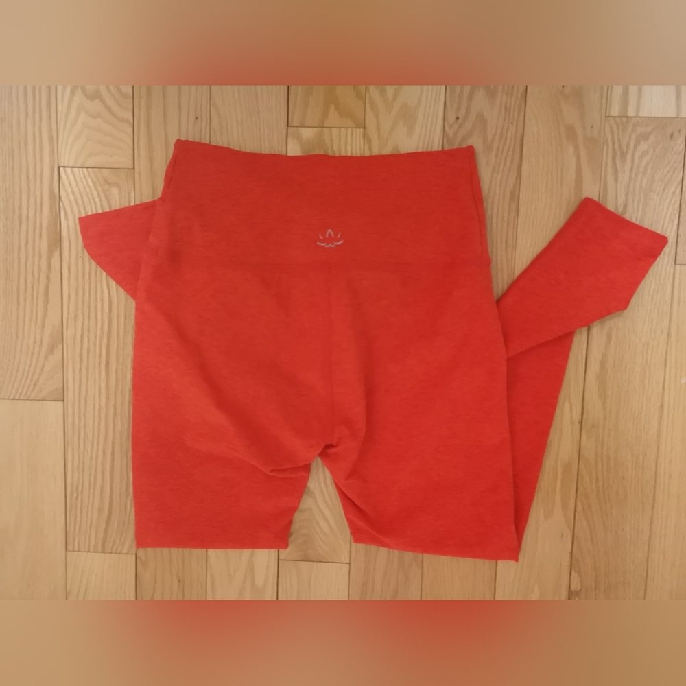 ✨HOST PICK x2 !!!✨NWT BEYOND YOGA AT YOUR LEISURE HIGH WAISTED MIDI LEGGINGS